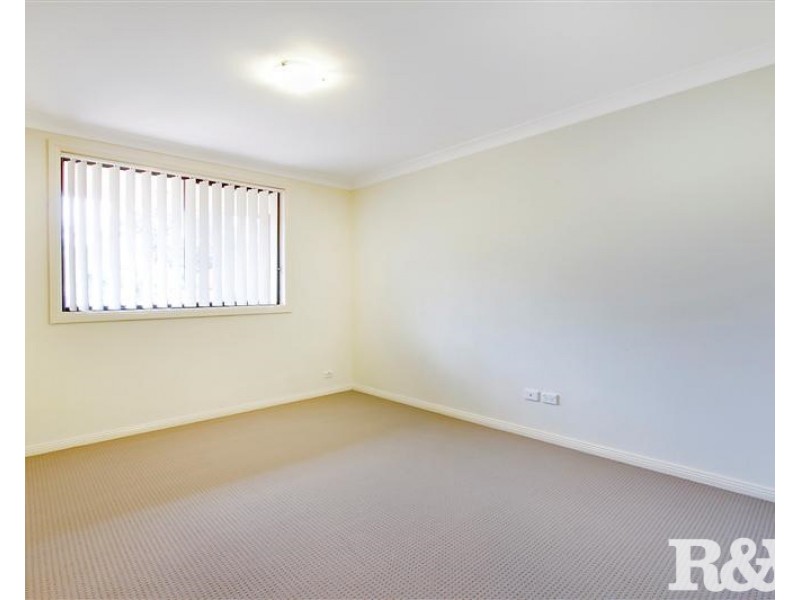 17 Bond Place, Oxley Park NSW 2760