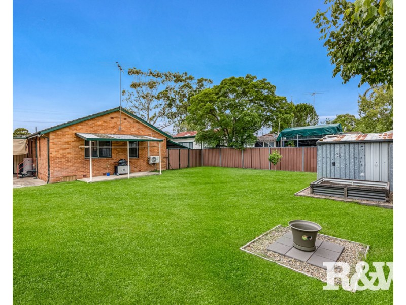 22 Melanesia Avenue, Lethbridge Park NSW 2770