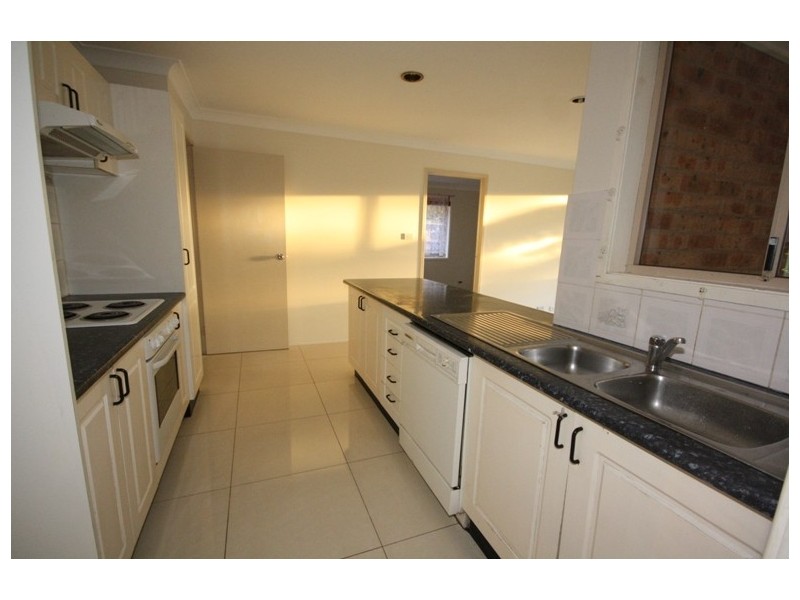 28 BEACONSFIELD ROAD, Rooty Hill NSW 2766