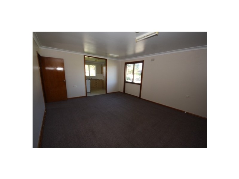 23 MARIANA CRESCENT, Lethbridge Park NSW 2770