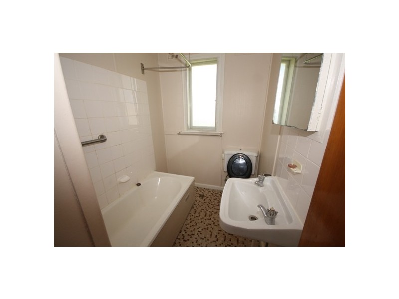 23 MARIANA CRESCENT, Lethbridge Park NSW 2770