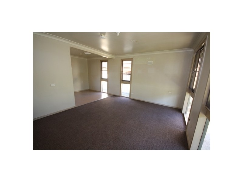 382 LUXFORD ROAD, Lethbridge Park NSW 2770