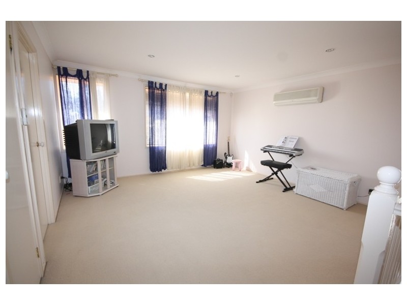 5 MCKAY PLACE, Minchinbury NSW 2770