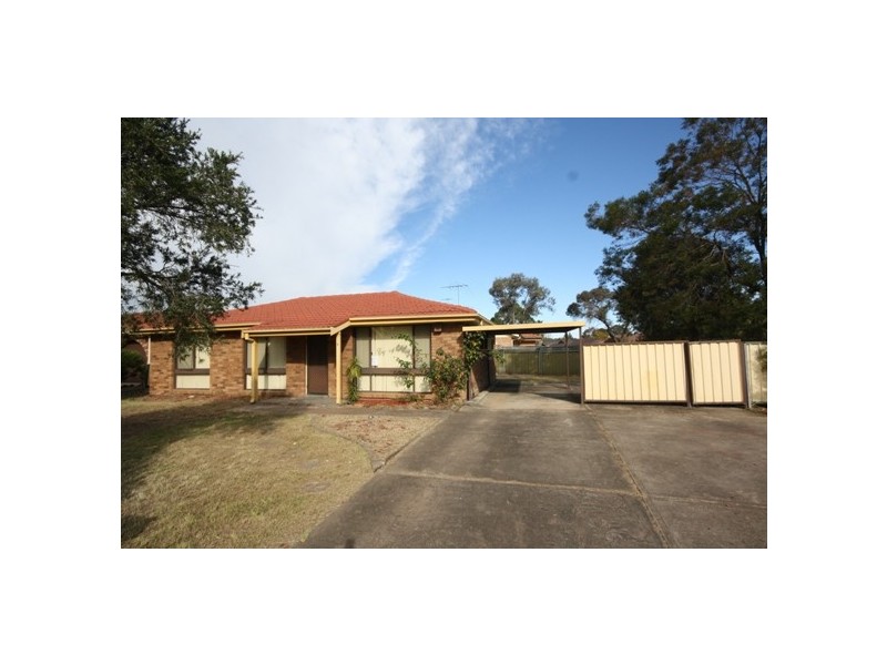 6 SALAMANDER STREET, St Clair NSW 2759