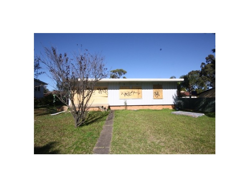 13 DAMPIER PLACE, Whalan NSW 2770