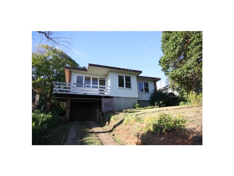 27 NELLA DAN AVENUE, Tregear NSW 2770