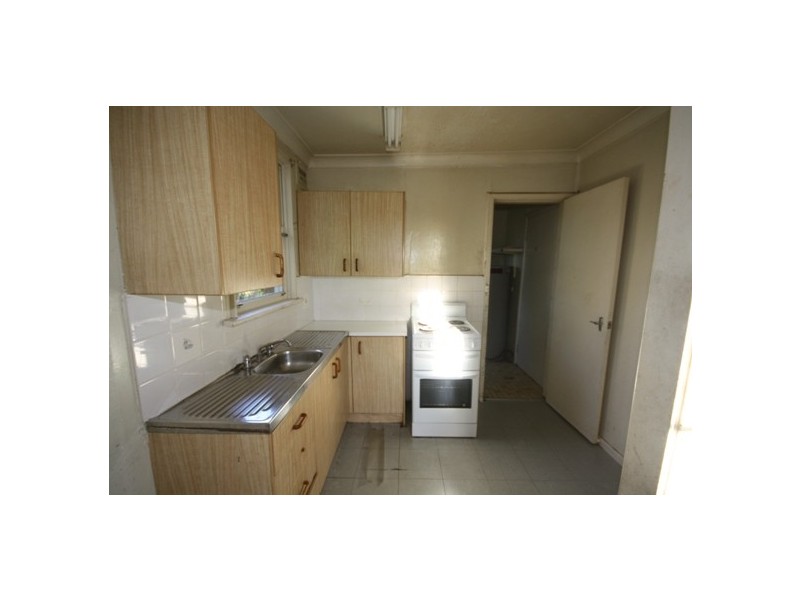 27 NELLA DAN AVENUE, Tregear NSW 2770