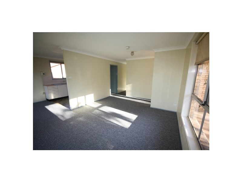 4 CUMBERLAND PLACE, Colyton NSW 2760