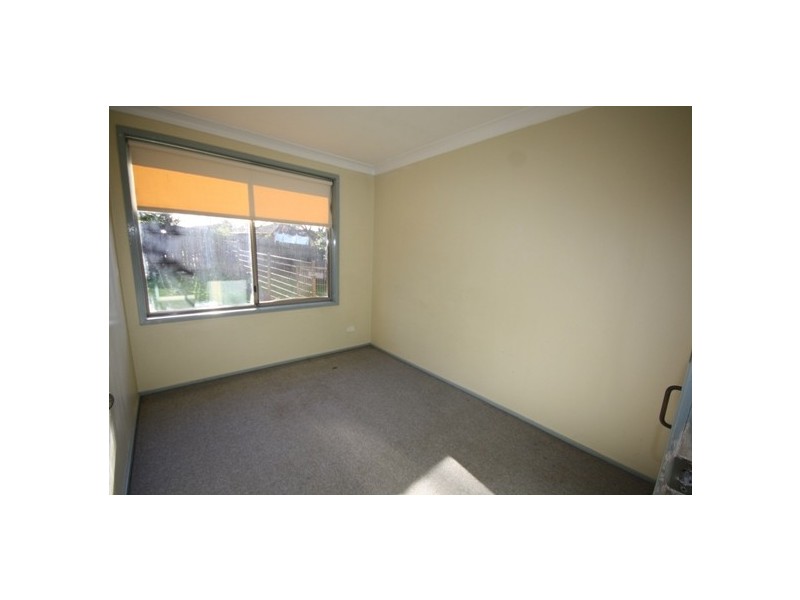 4 CUMBERLAND PLACE, Colyton NSW 2760