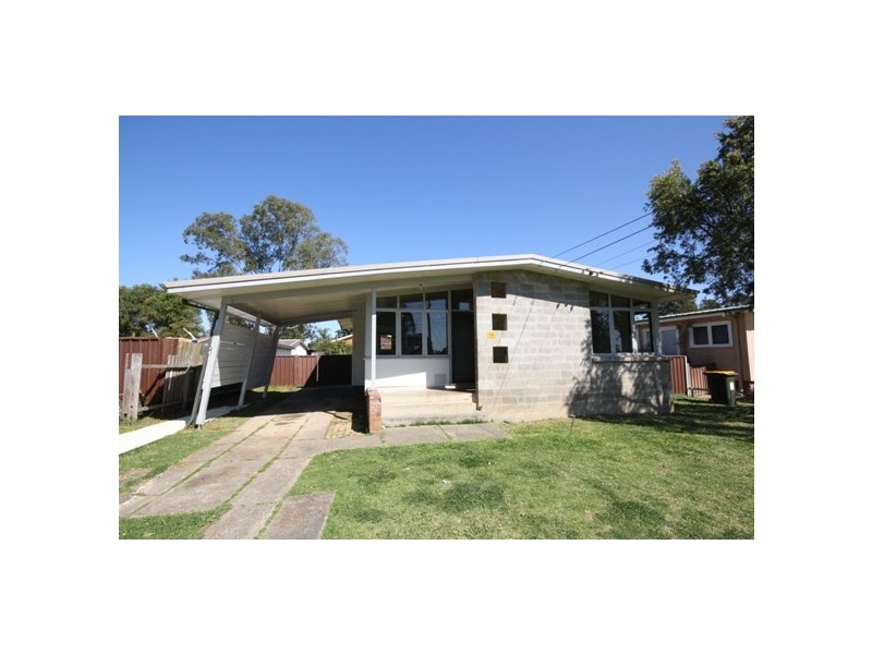 18 BUNSEN AVENUE, Emerton NSW 2770