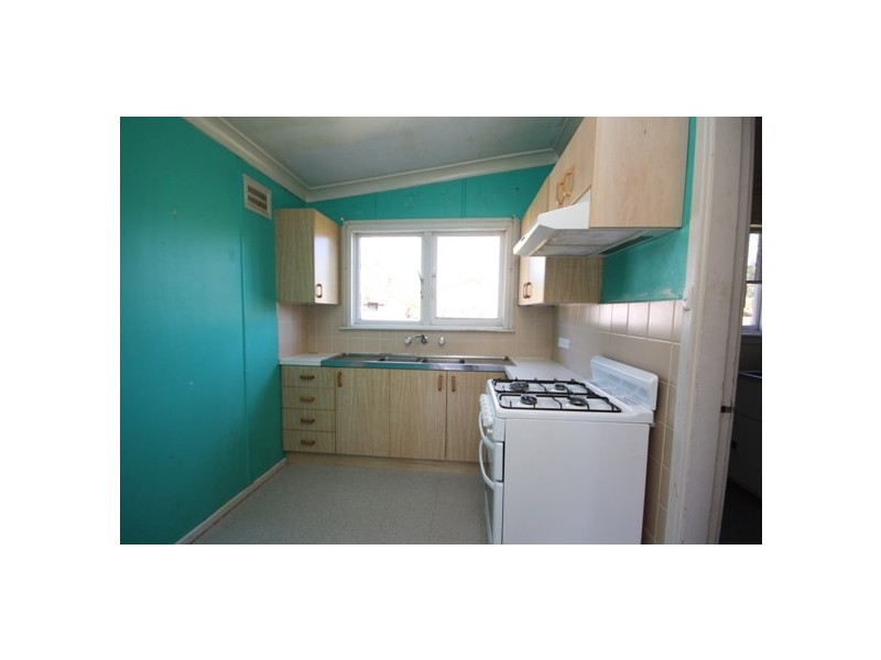 18 BUNSEN AVENUE, Emerton NSW 2770