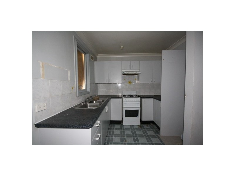 10 KOOMOOLOO CRESCENT, Shalvey NSW 2770