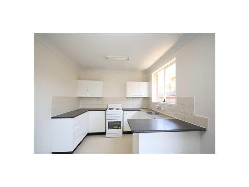 6 Cumberland Place, Colyton NSW 2760