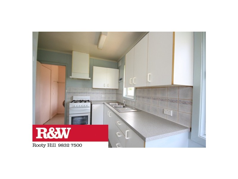 5 RAMU PLACE, Whalan NSW 2770