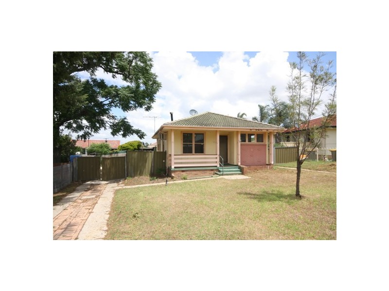 15 MIKKELSEN AVENUE, Tregear NSW 2770