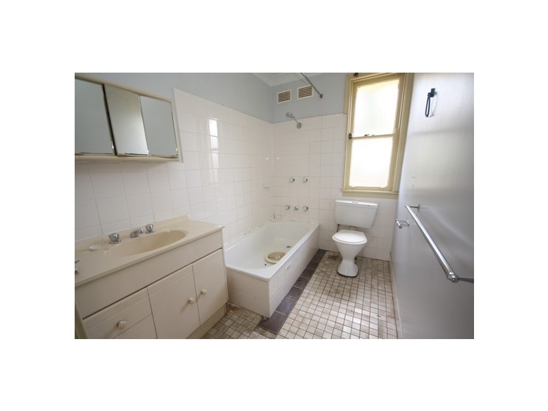 15 MIKKELSEN AVENUE, Tregear NSW 2770