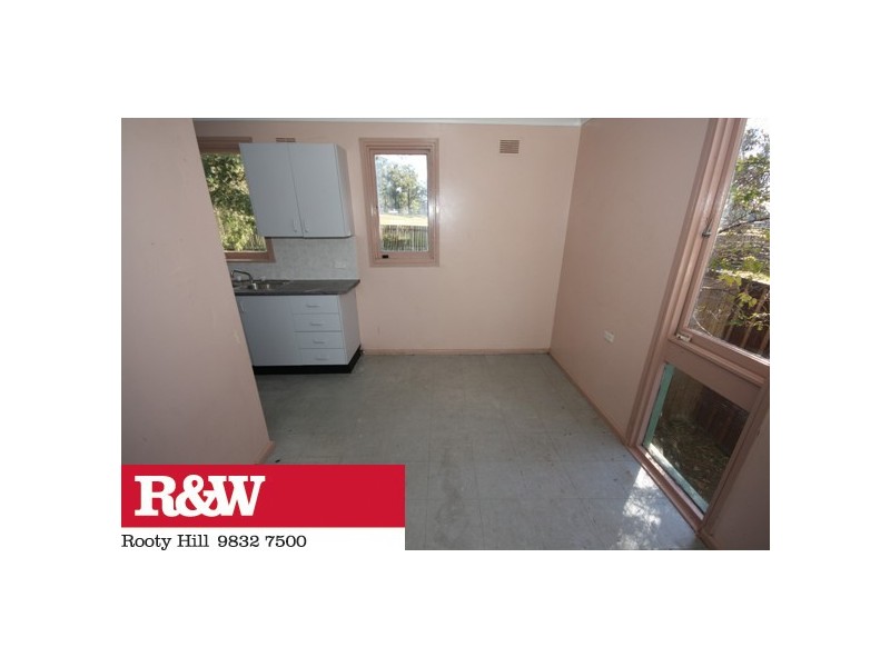 53 Palau Crescent, Lethbridge Park NSW 2770