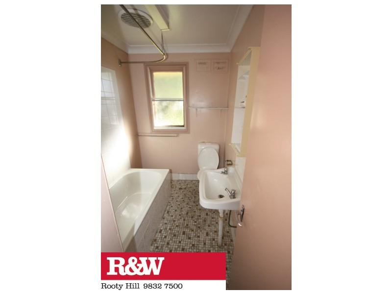 53 Palau Crescent, Lethbridge Park NSW 2770