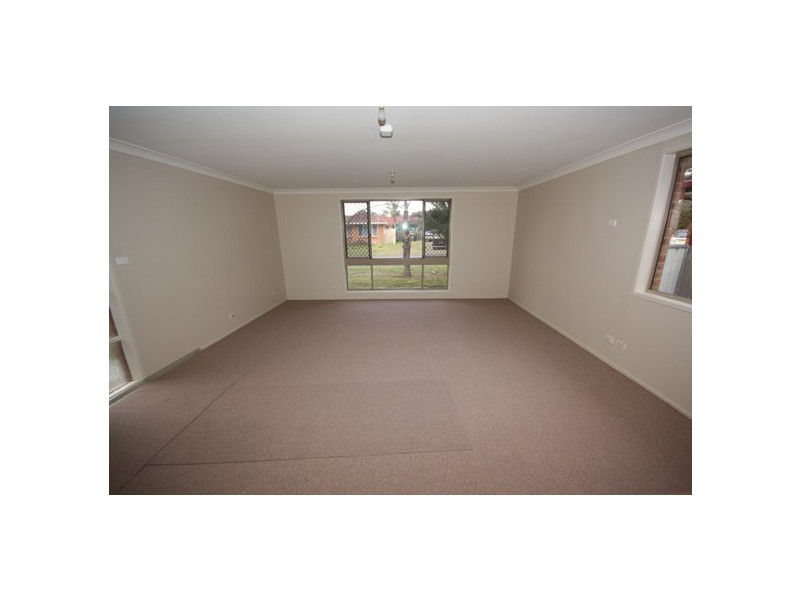 6 Magyar Place, Oakhurst NSW 2761