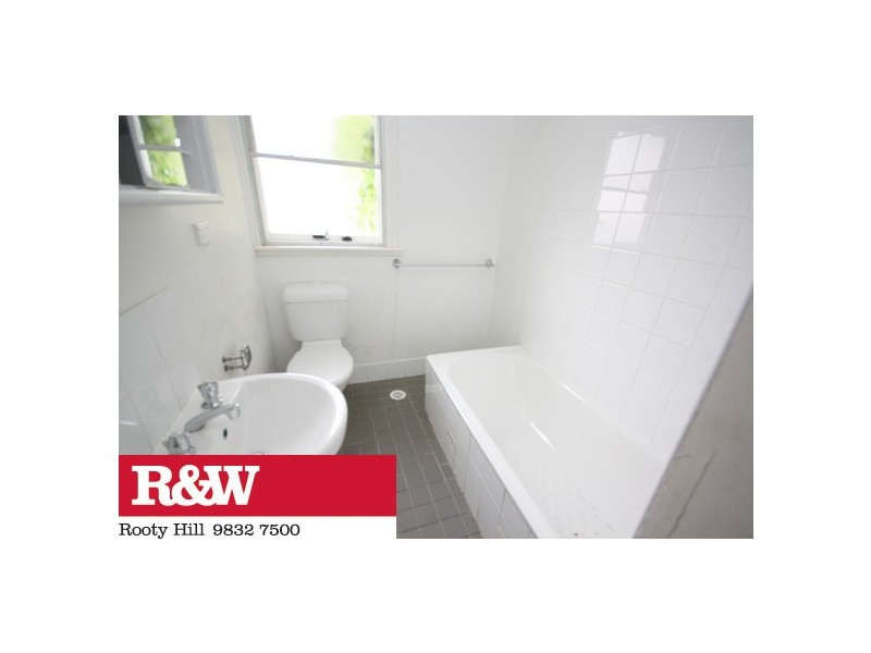 36 Pitcairn Avenue, Lethbridge Park NSW 2770