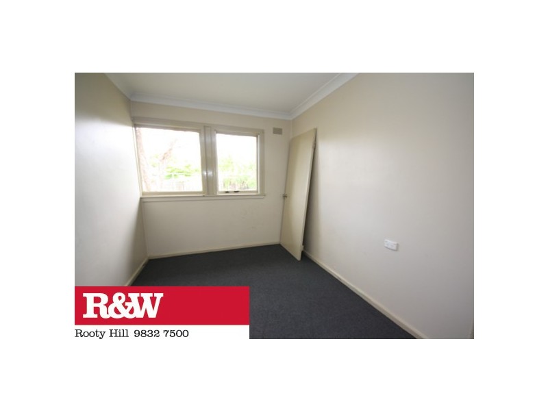 36 Pitcairn Avenue, Lethbridge Park NSW 2770