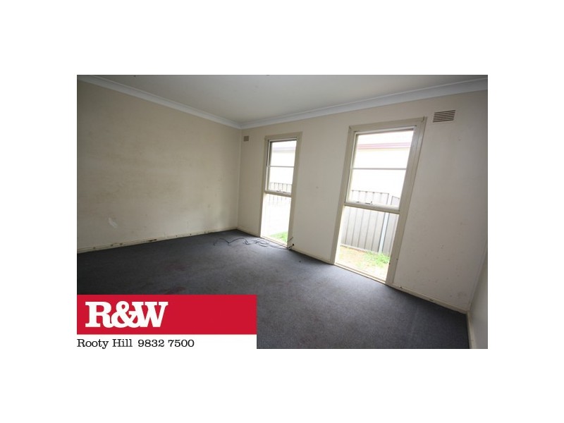 36 Pitcairn Avenue, Lethbridge Park NSW 2770