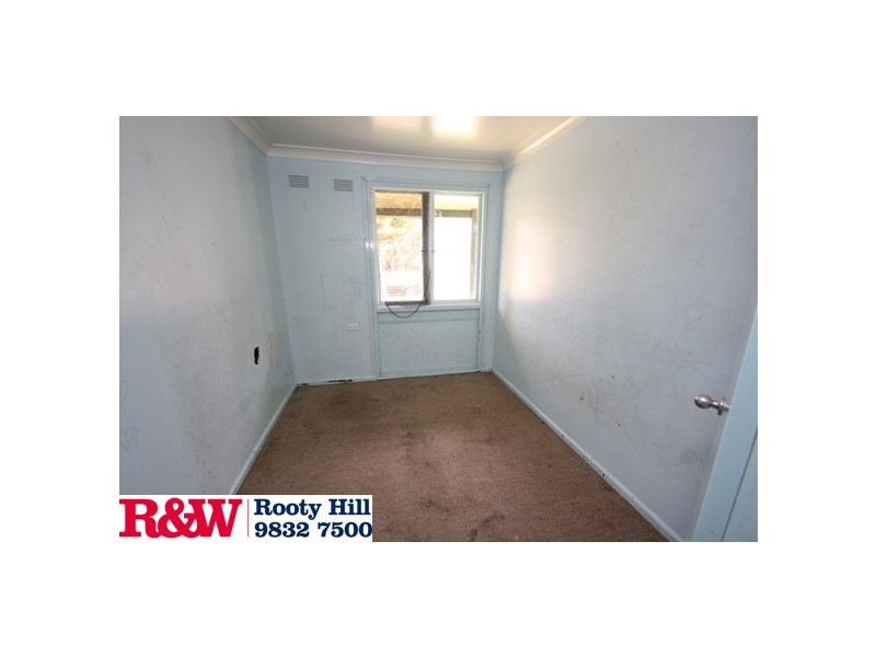 5 Houtman Avenue, Willmot NSW 2770