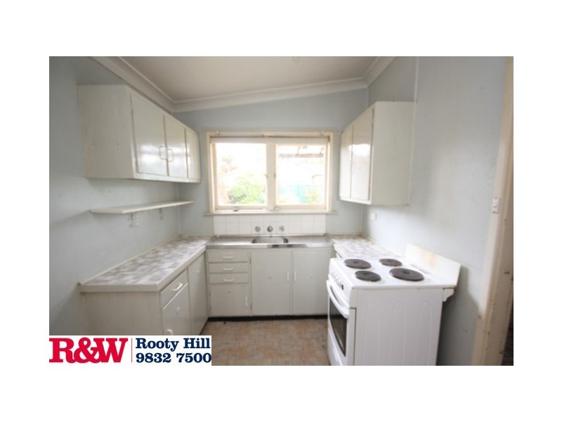 18 Taranaki Avenue, Lethbridge Park NSW 2770