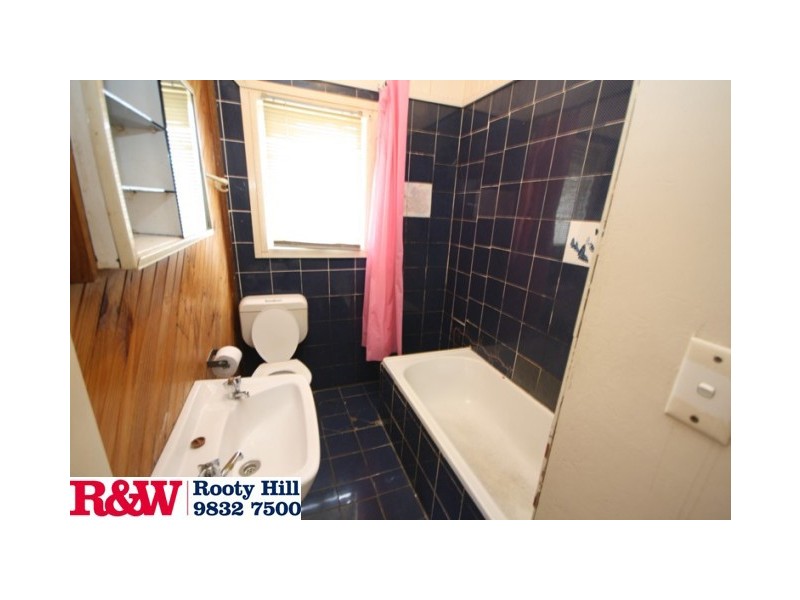 18 Taranaki Avenue, Lethbridge Park NSW 2770