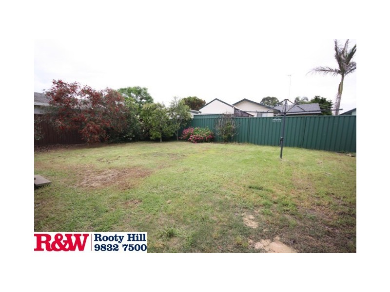 18 Taranaki Avenue, Lethbridge Park NSW 2770