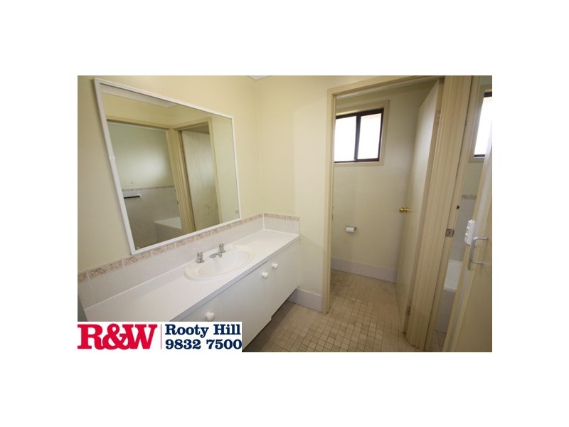 10 Magyar Place, Oakhurst NSW 2761