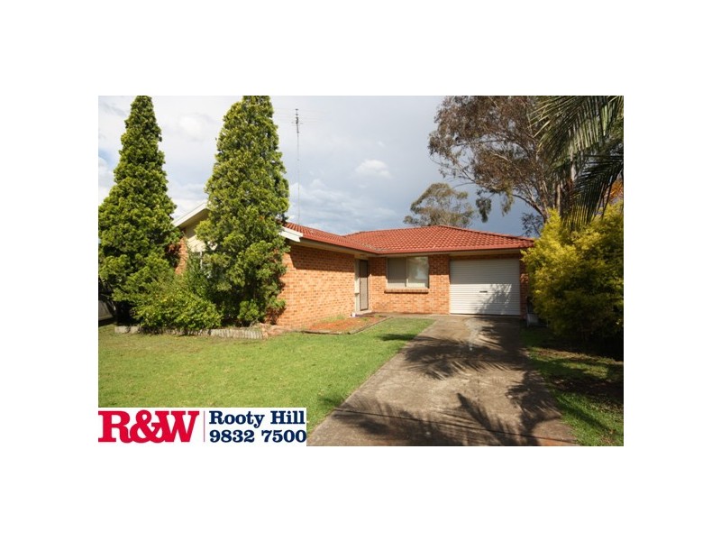 11 Magyar Place, Oakhurst NSW 2761