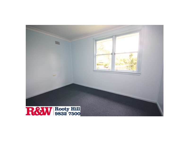 17 Luzon Avenue, Lethbridge Park NSW 2770