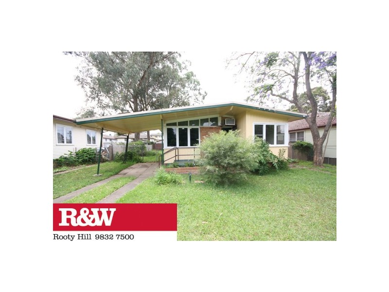 17 Luzon Avenue, Lethbridge Park NSW 2770