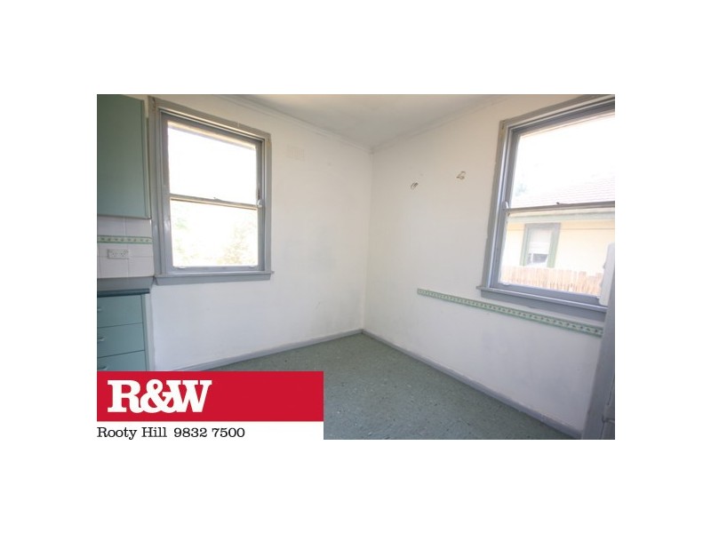 35 Feramin Avenue, Whalan NSW 2770