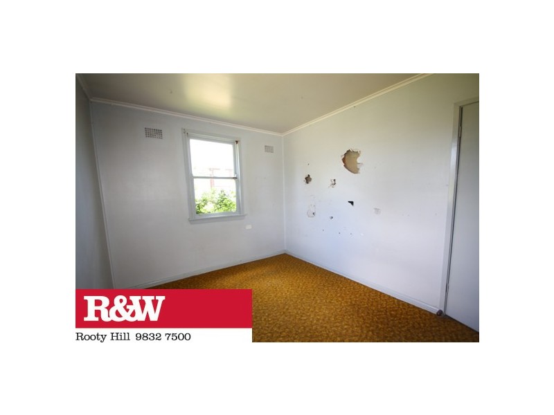 35 Feramin Avenue, Whalan NSW 2770