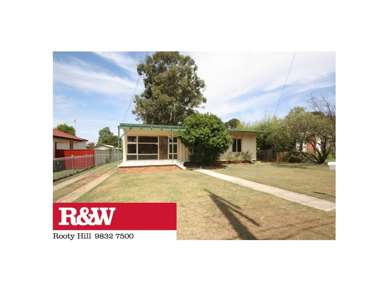 25 Wangaroa Crescent, Lethbridge Park NSW 2770