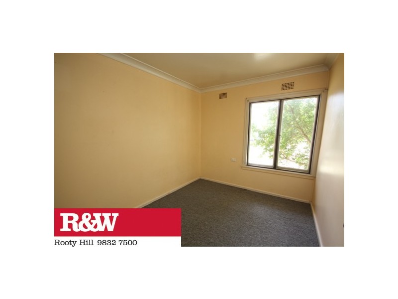 25 Wangaroa Crescent, Lethbridge Park NSW 2770
