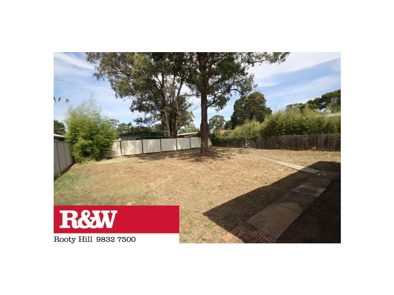 25 Wangaroa Crescent, Lethbridge Park NSW 2770