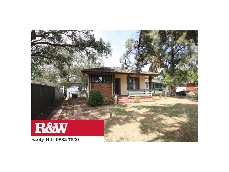 3 Tonga Place, Lethbridge Park NSW 2770