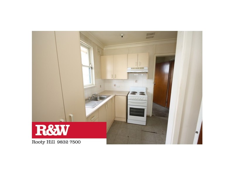 3 Tonga Place, Lethbridge Park NSW 2770