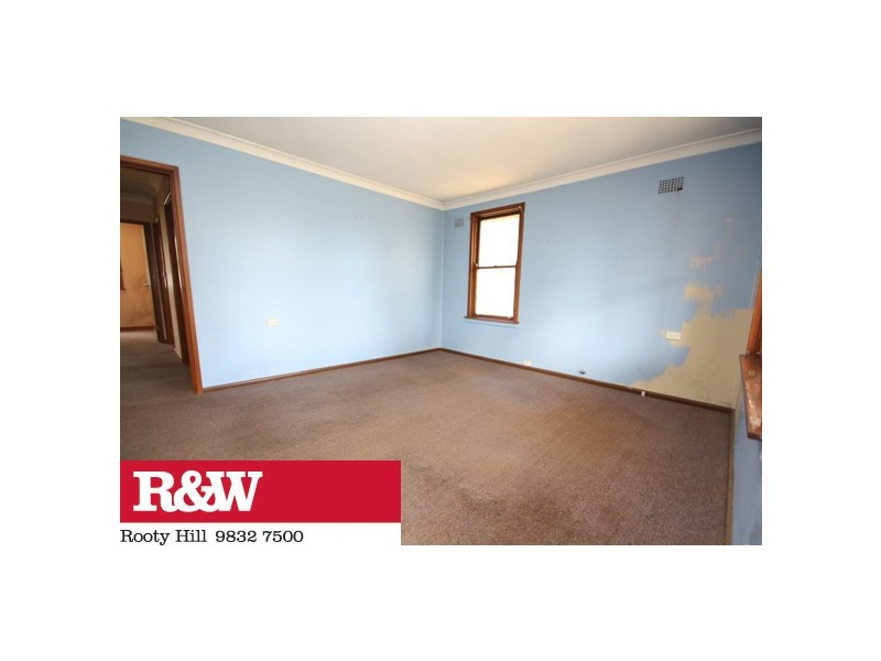 3 Tonga Place, Lethbridge Park NSW 2770