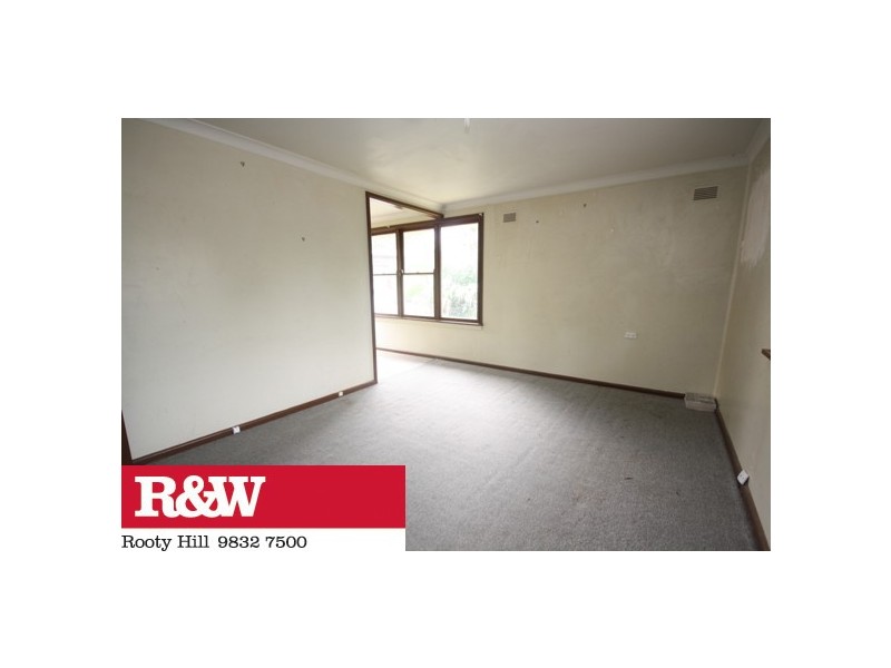 64 Lucena Crescent,, Lethbridge Park NSW 2770