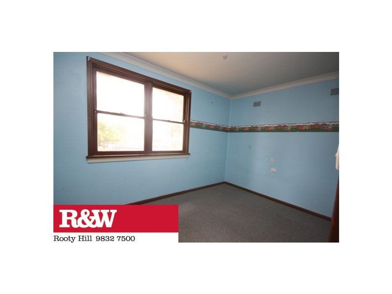 64 Lucena Crescent,, Lethbridge Park NSW 2770