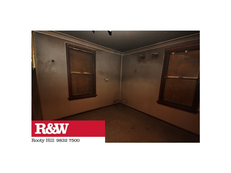 39 Waitaki Street, Lethbridge Park NSW 2770