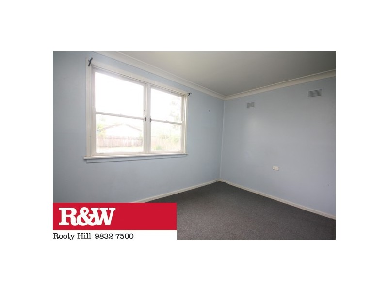 6 Taranaki Avenue, Lethbridge Park NSW 2770