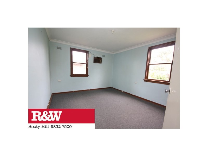 6 Taranaki Avenue, Lethbridge Park NSW 2770