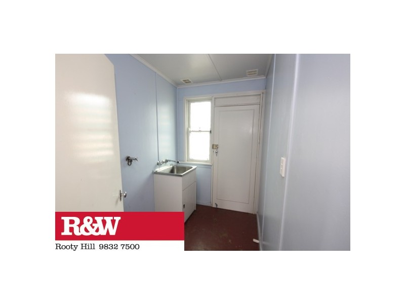 6 Taranaki Avenue, Lethbridge Park NSW 2770