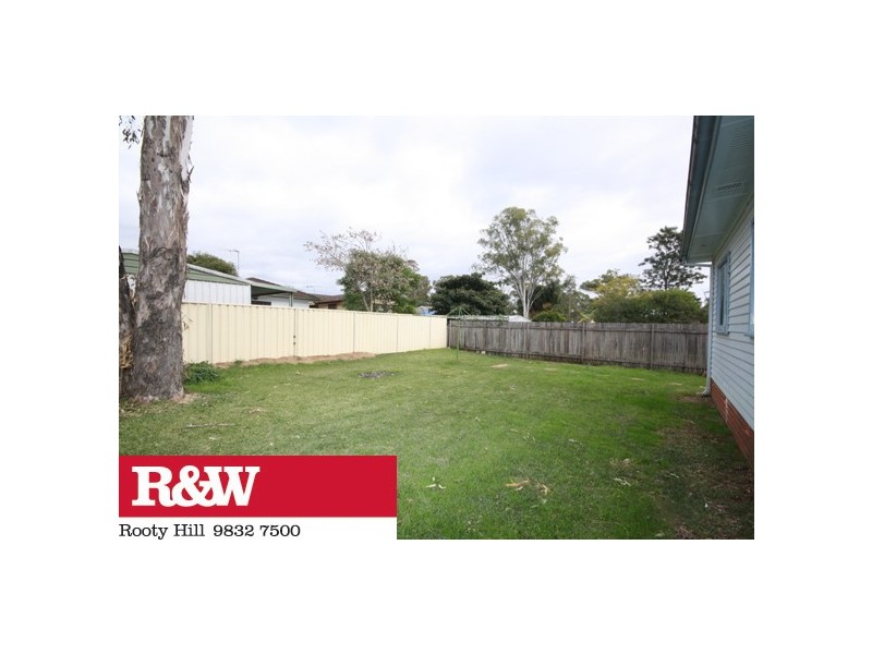 27 Livingston Avenue, Dharruk NSW 2770