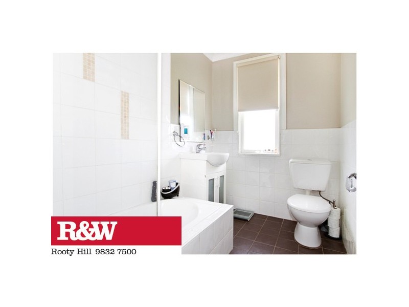 80 Lucena Avenue, Lethbridge Park NSW 2770